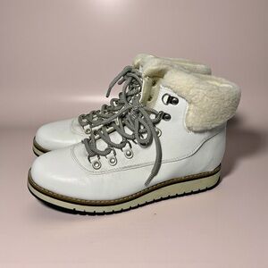 White Mountain Womens Cozy Hiker Boot White Smooth Size 9.5 Fur Trim